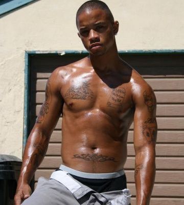 J Strokes Nude