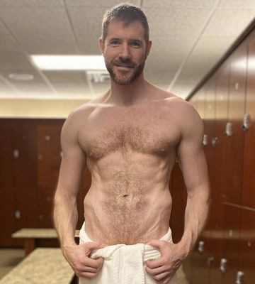 LeGrand Wolf Nude