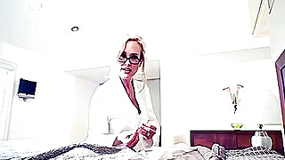 Mom Brandi Love Hands On Learning handjob Porn Video