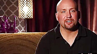 Real amateur couple test the limits at a swinger party Porn Video