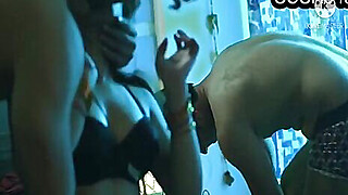 Super hot and juicy desi bhabhi fucked Porn Video