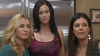 Hot lesbian meeting in the hotel bar Porn Video