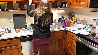 Asscrack Buttcrack Thongslip Cleaning Porn Video