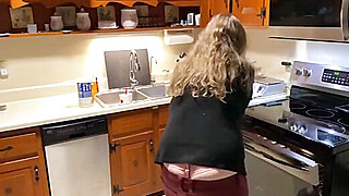 Asscrack Buttcrack Thongslip Cleaning Porn Video