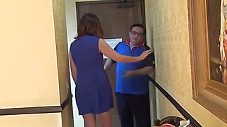 Young Girl Cant Pay The Older Fat Pizza Delivery Man Porn Video