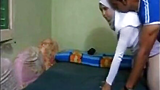 Amateur Arabian wife and her husband fuck hard doggy style!! Porn Video