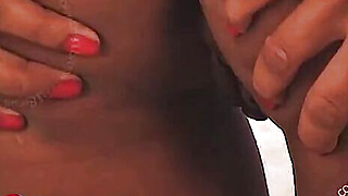 Dark haired ebony teen fingers her hairy minge Porn Video