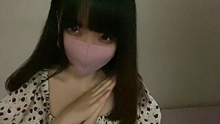 夜中こっそり電話しながらオナニー Porn Video