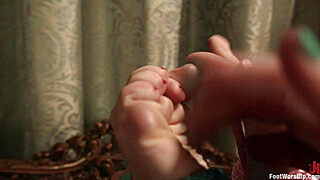 [Footworship.com] PP, Maitresse Madeline - Let Them Eat Feet!.mp4 Porn Video